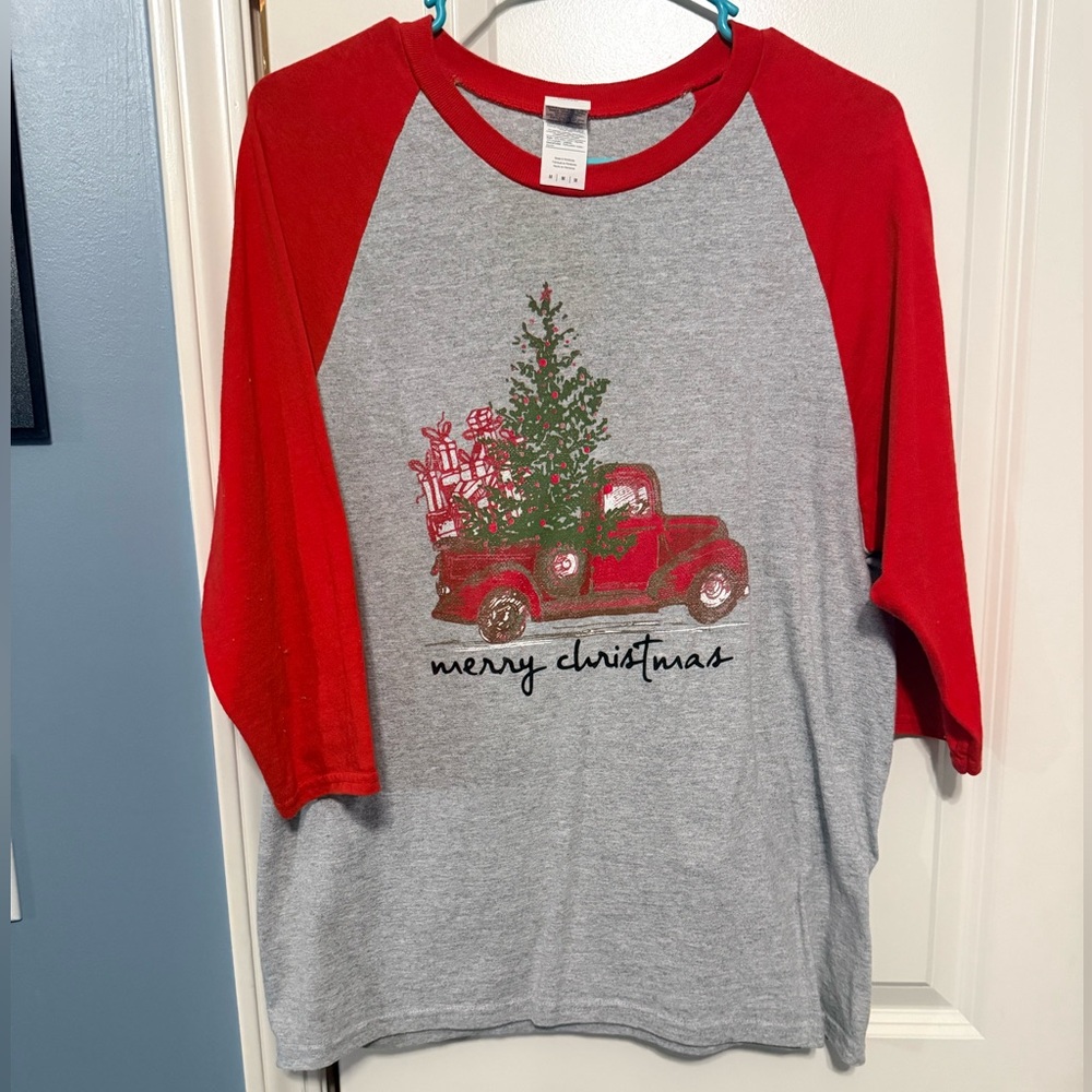 Red and Gray Christmas Graphic Raglan Tee